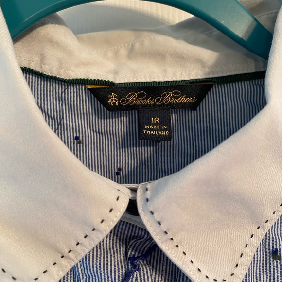 Brooks Brothers pinstripe patterned buttondown - Picture 2 of 2
